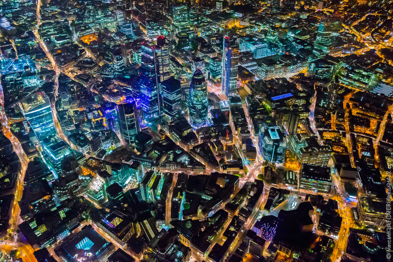 Illustration for article titled These ridiculously detailed aerial photos of London are so stunning